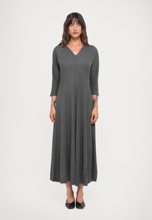 LIVIA DRESS - Džersejové šaty - coal melange
