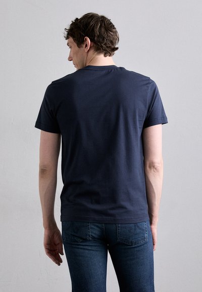 Tiger of Sweden DILLAN - Basic T-shirt - light ink