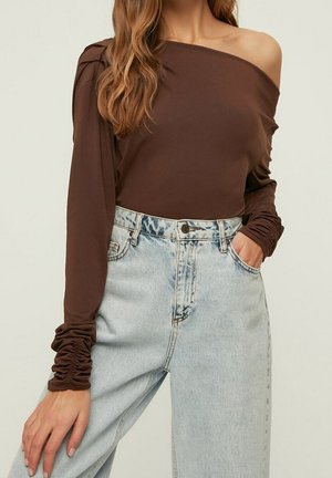 Blouse - brown