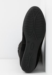 Anna Field Stivali con la zeppa - black