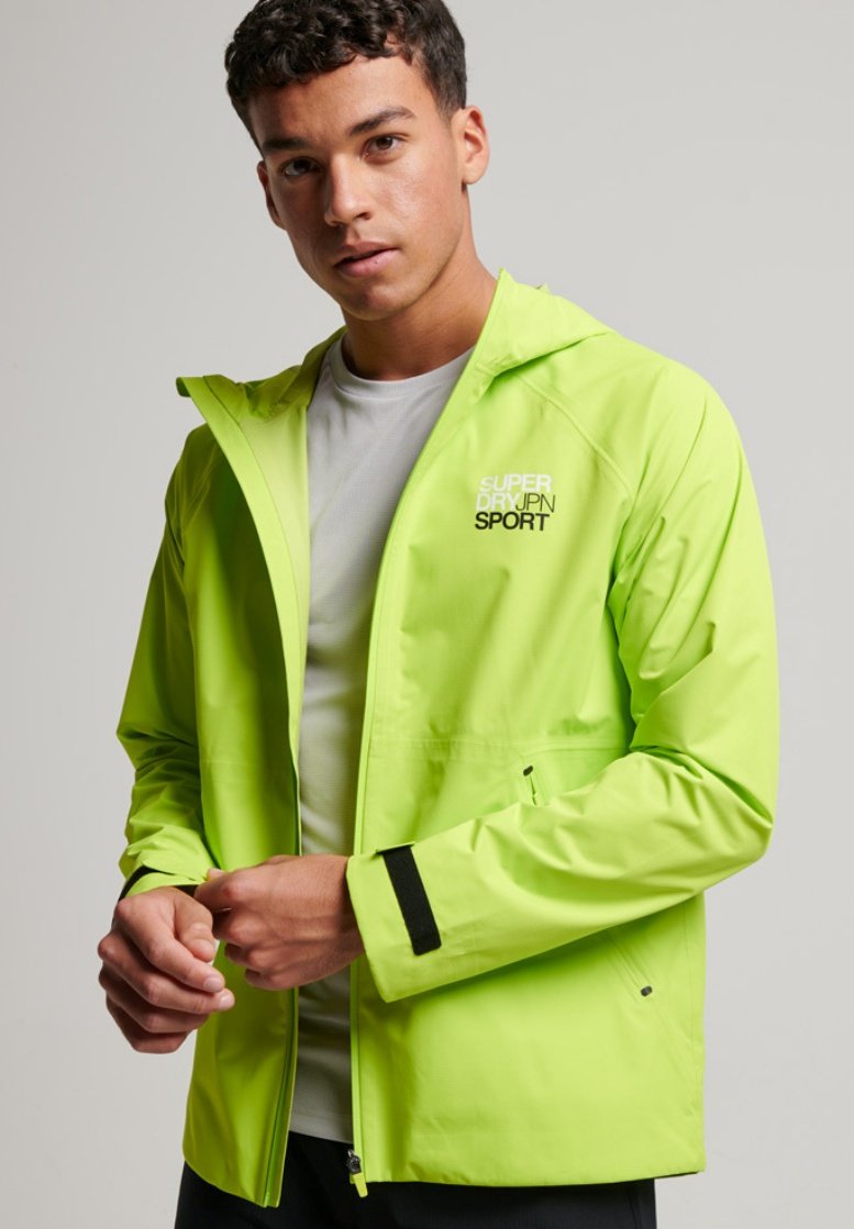 Superdry SPORT WATERPROOF Impermeabile Lime Punch verde Chiaro superdry-sport-waterproof-impermeabile-lime-punch-verde-chiaro