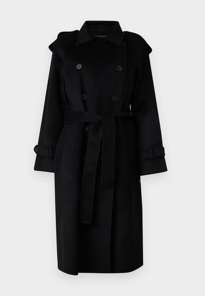 Sort dobbeltradet trenchcoat med bælte, lavet af en blanding af uldstof; har knapdetaljer og skulderpuder.