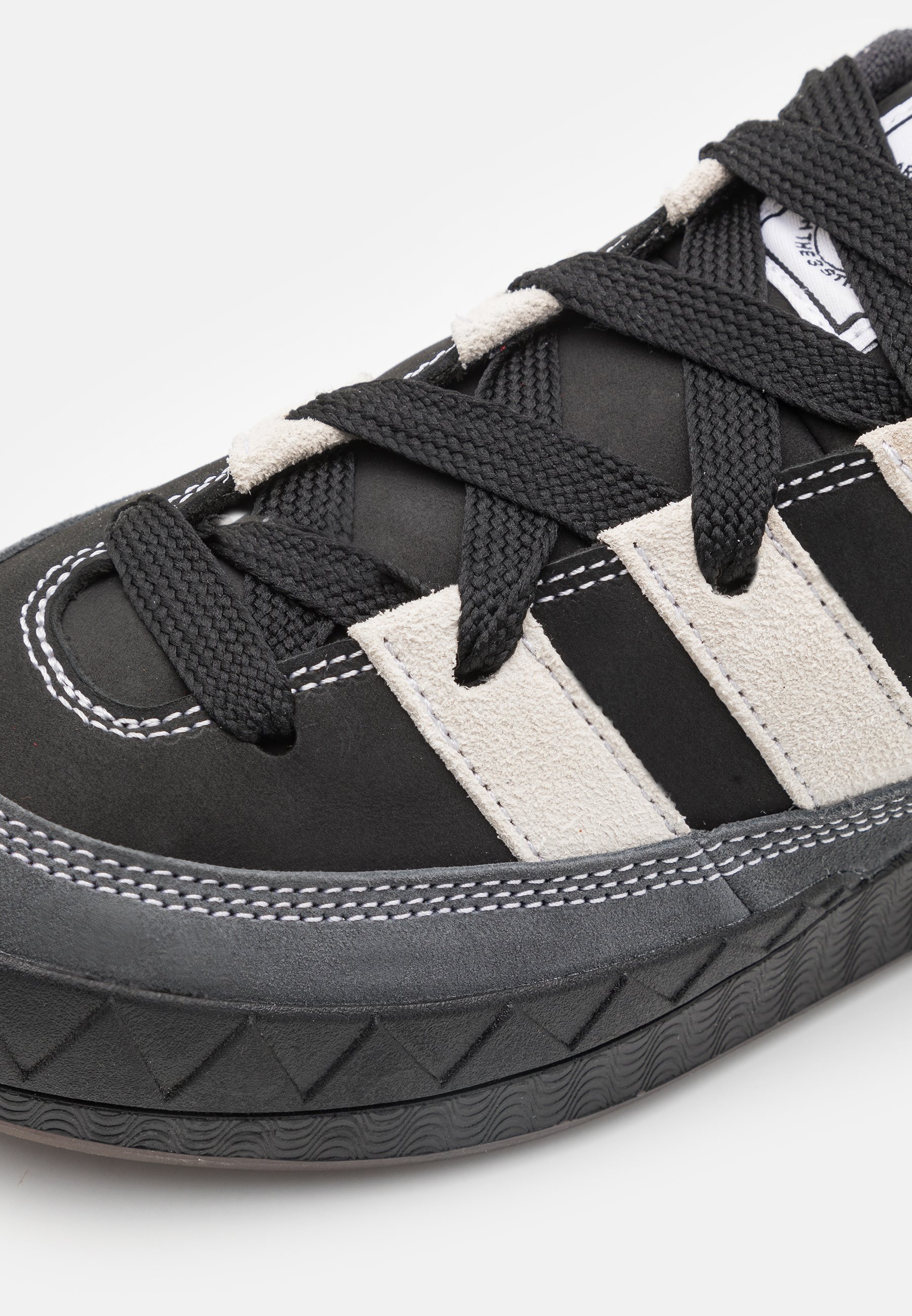 ADIMATIC ブラック　26cm adidas Originals ADIMATIC UNISEX - Obuwie deskorolkowe