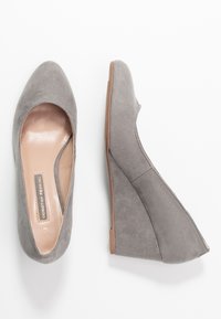 Dorothy Perkins Lodičky na klínu - grey