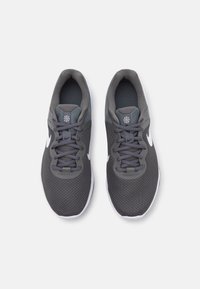 Nike Performance Obuwie do biegania treningowe