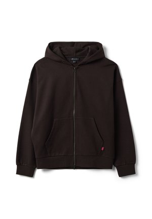 Felpa nera con zip frontale, tasche anteriori e cappuccio, mostrata su sfondo bianco.