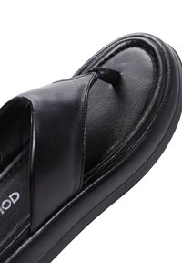 Derimod T-bar sandals - black