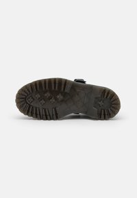 Dr. Martens BETHAN - Jalga libistatavad jalanõud - black