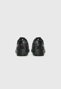 New Balance 740 - Tenisice - black cement