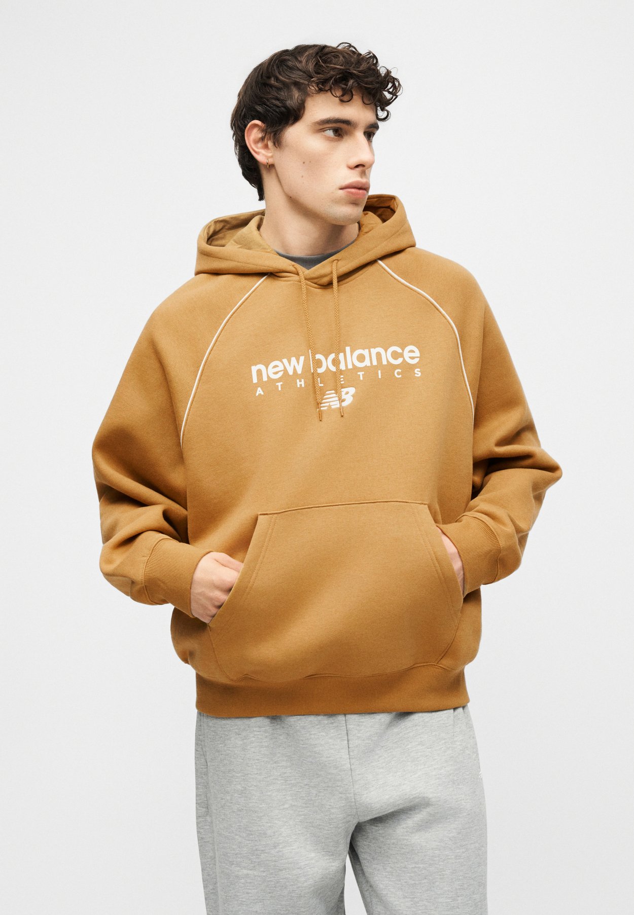 LINEAR GRAPHIC UNISEX