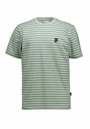 Világoszöld rövid ujjú póló vékony, vízszintes szürke csíkokkal, bal mellrészen és oldalszegélyen kis fekete logófolttal.