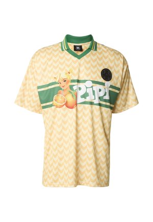Short-sleeve yellow shirt with a chevron pattern, green collar, large graphic of a character drinking from an orange, and text "Pipi".