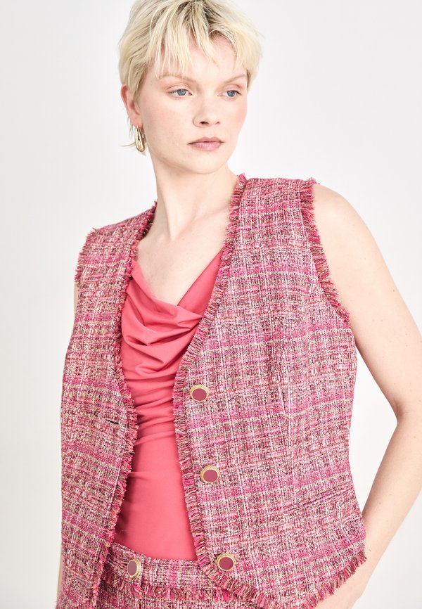CLAUDIA VEST - Waistcoat - flowering peony twee2