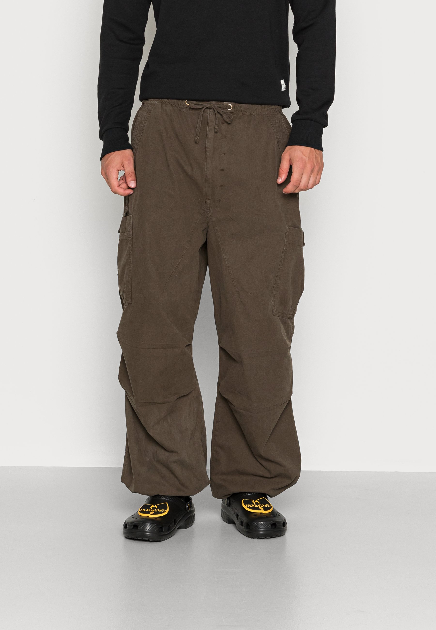 Jaded London OVERSIZED PARACHUTE PANTS Cargo Trousers Black
