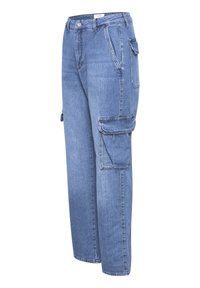 Pantalones cargo de denim azul claro con un corte holgado, bolsillos laterales y un diseño clásico de cinco bolsillos. Detalles desgastados cerca de los bolsillos.