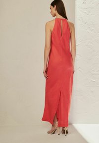 Next REGULAR FIT - Maksikleit - coral pink