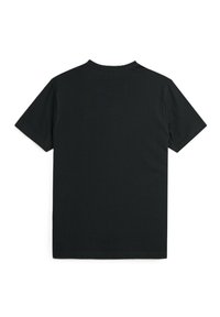 T-shirt nera a maniche corte realizzata in cotone morbido, con un semplice colletto a girocollo e una parte posteriore semplice senza decorazioni o motivi.