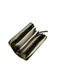 Portefeuille en cuir vert olive avec une fermeture éclair dorée, doté de plusieurs compartiments et fentes pour cartes, doublé de tissu clair.