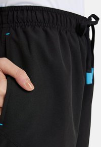 Arena TEAM BERMUDA - Pantalón corto de deporte - weiß