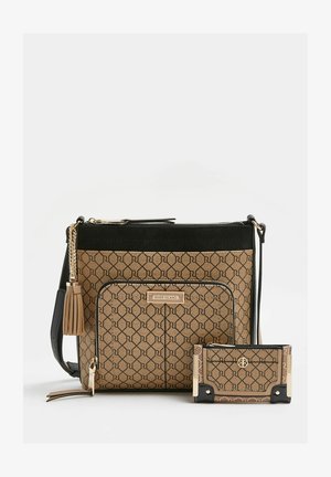 Wallet - brown