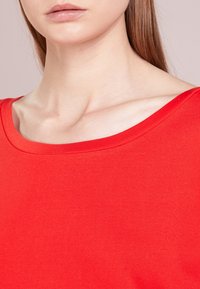 DRYKORN Pitkähihainen paita - red