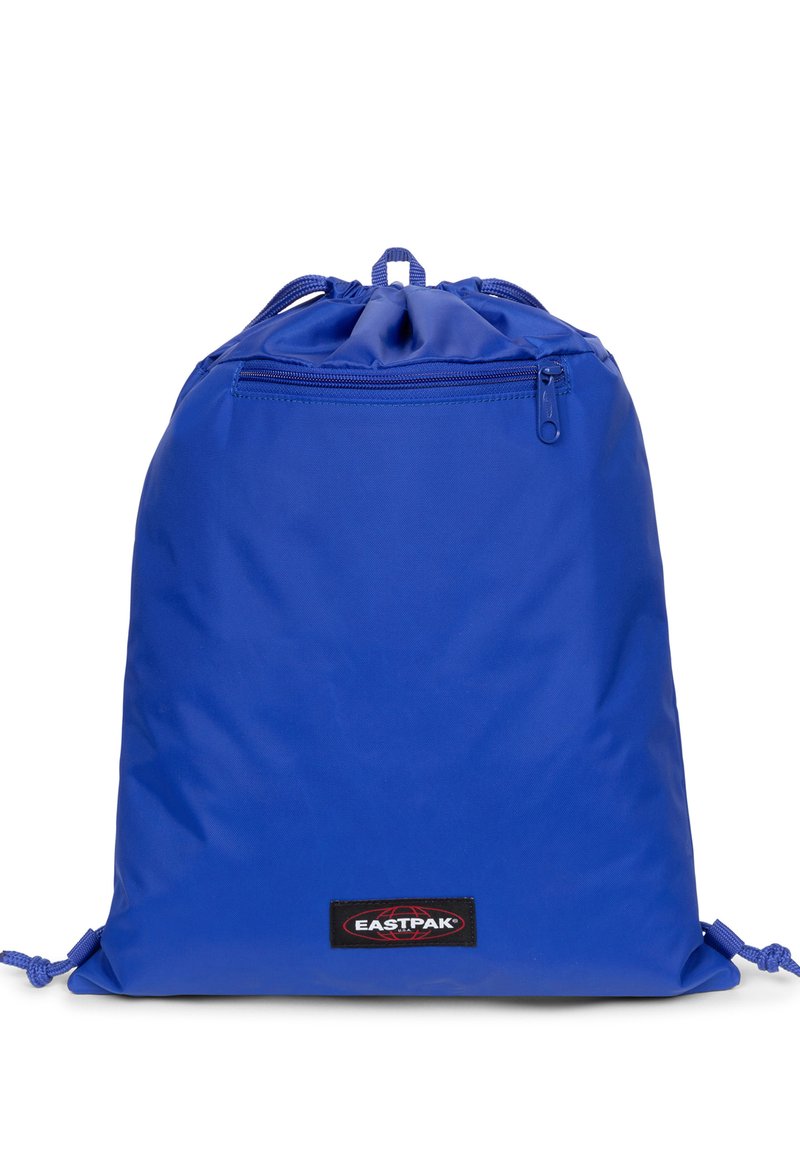 Blå dragsäck tillverkad av slitstark nylon med en toppöppning som dras ihop, har en framficka med dragkedja och en svart varumärkeslogo.