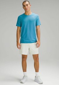 lululemon PACE BREAKER *LINED 18 CM - Träningsshorts - bone