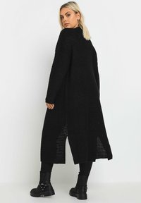 Yours Clothing Neuletakki - black