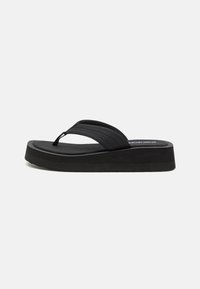 Even&Odd Wide Fit Sandalai su T formos dirželiu - black