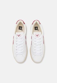 Veja URCA - Sapatilhas - white/marsala