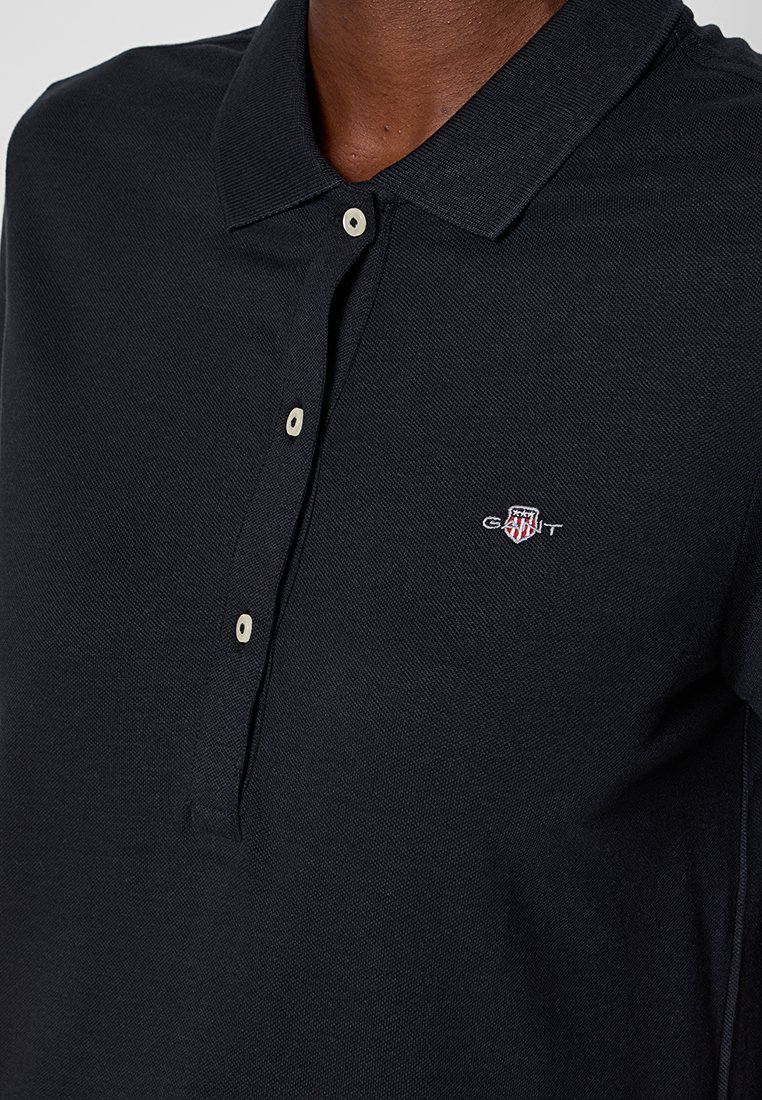 SLIM FIT