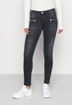 Slim fit jeans - destroyed denim