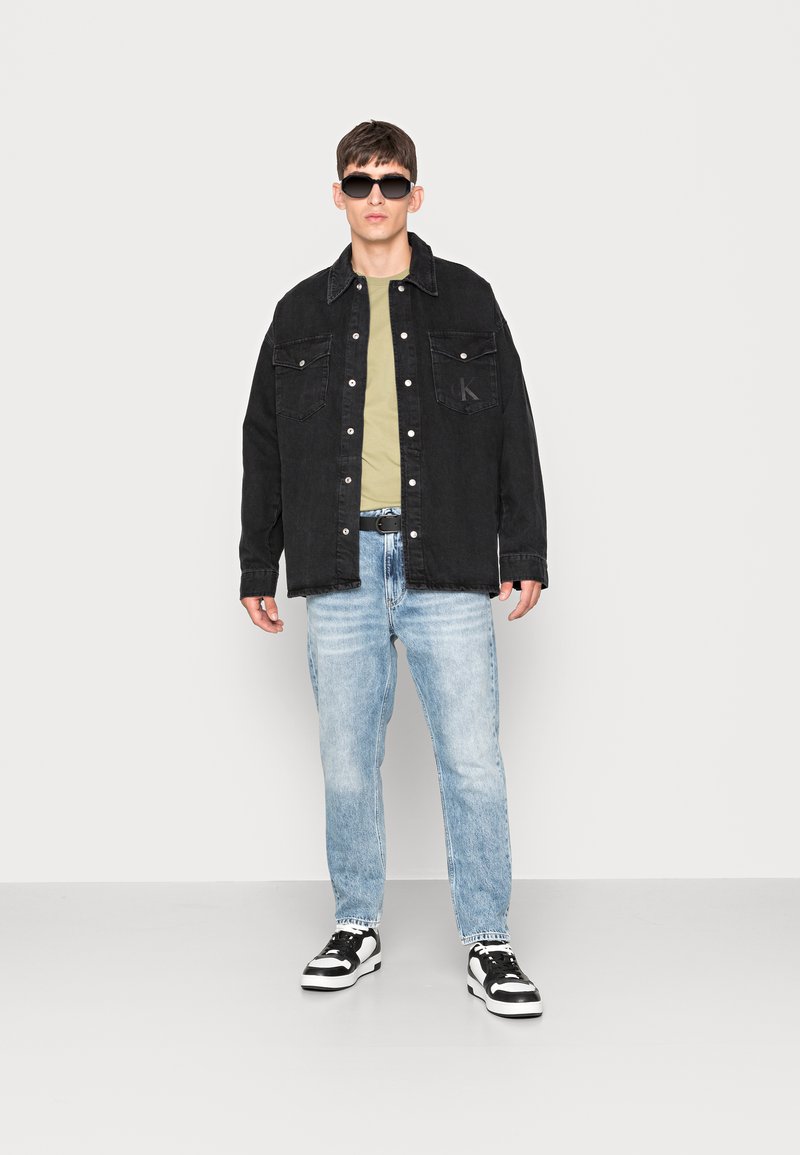 Calvin Klein Jeans OVERSIZED JACKET - Denim jacket - black/black 