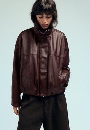PULL&BEAR, Imitatieleren jas - dark brown