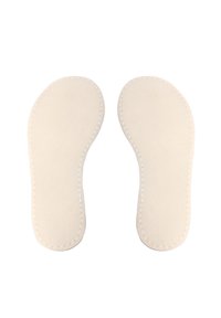 Pěnové vložky v krémové barvě s hladkou texturou a zaobleným tvarem, s kontrastním prošíváním podél okrajů.