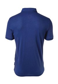 Námořnicke modré polo tričko s krátkými rukávy, klasickým límcem a rovnými lemy. Vyrobeno z jemné, lehké tkaniny. Bez viditelných log nebo vzorů.