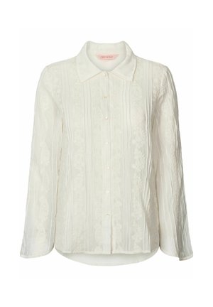 Biała, długorękawowa bluzka na guziki z kwiatowym haftem i spiczastym kołnierzykiem, oznaczona jako Odd Molly.