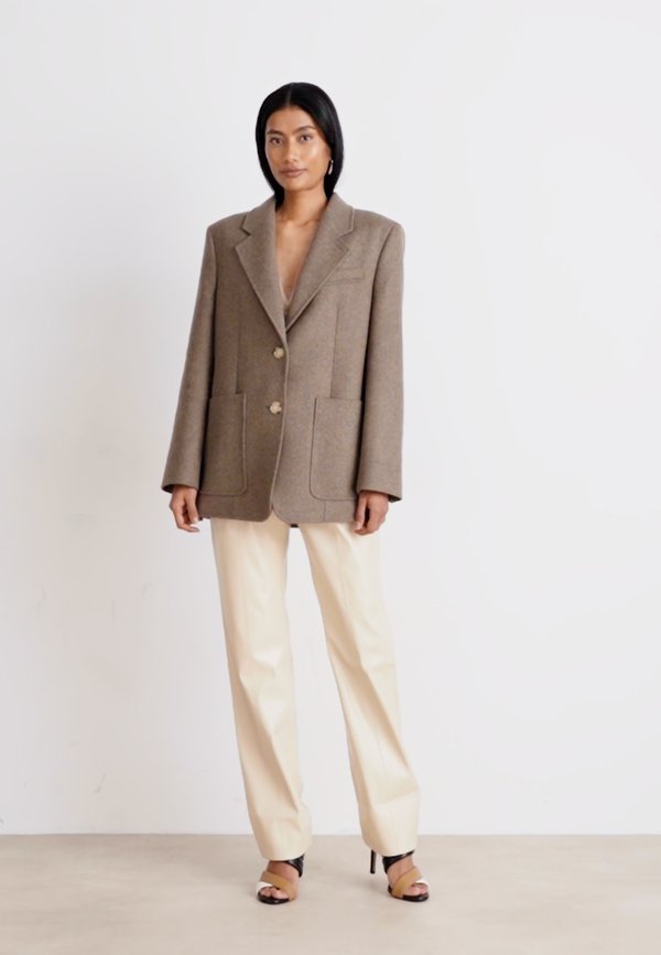 JOVANA - Short coat2