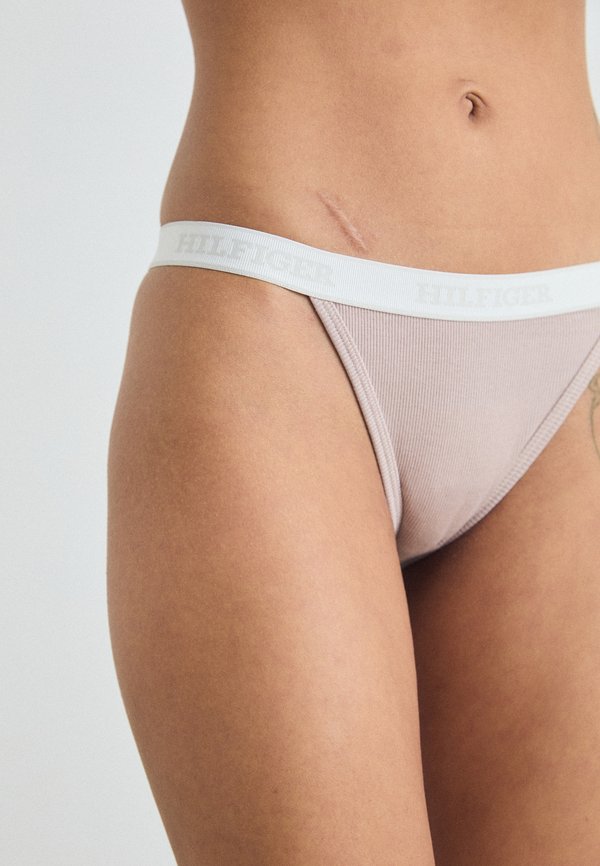 Briefs - balanced beige2