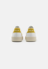 Veja V-12 - Tenisice - extra white/liquor