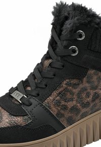 Marco Tozzi Bottes de neige - black comb