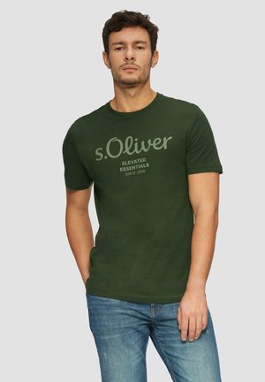 T-shirt print - tannengrün