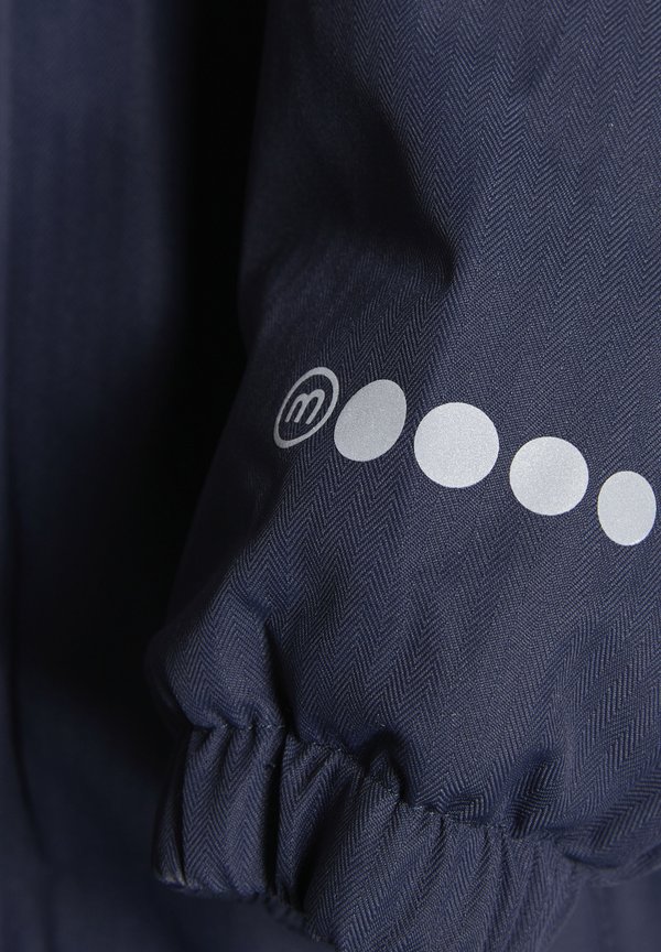 MISNOW - Snowsuit - parisian night2