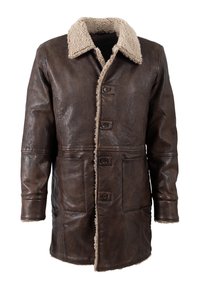 Abrigo de cuero marrón con un collar de pelo sintético beige, cierre frontal con botones y dos bolsillos laterales, que presenta una textura suave y un diseño ajustado.
