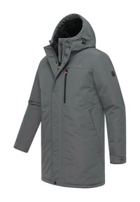 Pelēks izolētais jakas jaciņa ar augstu apkakli, kapuci, ar rāvējslēdzējiem aizveramām kabatām un gludu tekstūru, kā arī regulējamu jostu jostasvietā.