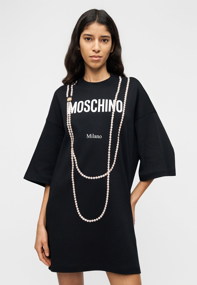 open lace back dress Moschino Fresh Oversized T-Shirt – NOBLEMARS main image 1