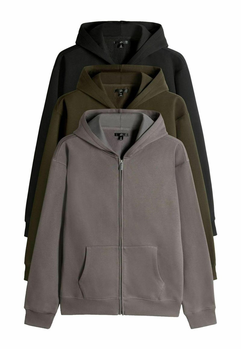 Hoodiji gaišā pelēkā, olīvu zaļā un melnā krāsā; izgatavoti no mīksta auduma ar rāvējslēdzēja aizdari un priekšējām kabatām, piedāvājot brīvu piegriezumu.