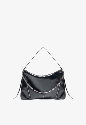 Sac à main en cuir noir brillant avec deux fermetures éclair verticales, un détail chaîne argentée et une seule bandoulière sur fond blanc.