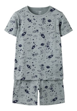 Světle šedá souprava se krátkým rukávem a kraťasy s námořnicky modrým motivem vesmíru s astronauty, raketami, planetami a hvězdami pro děti.