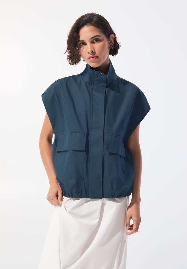 PATCH POCKETS - Weste